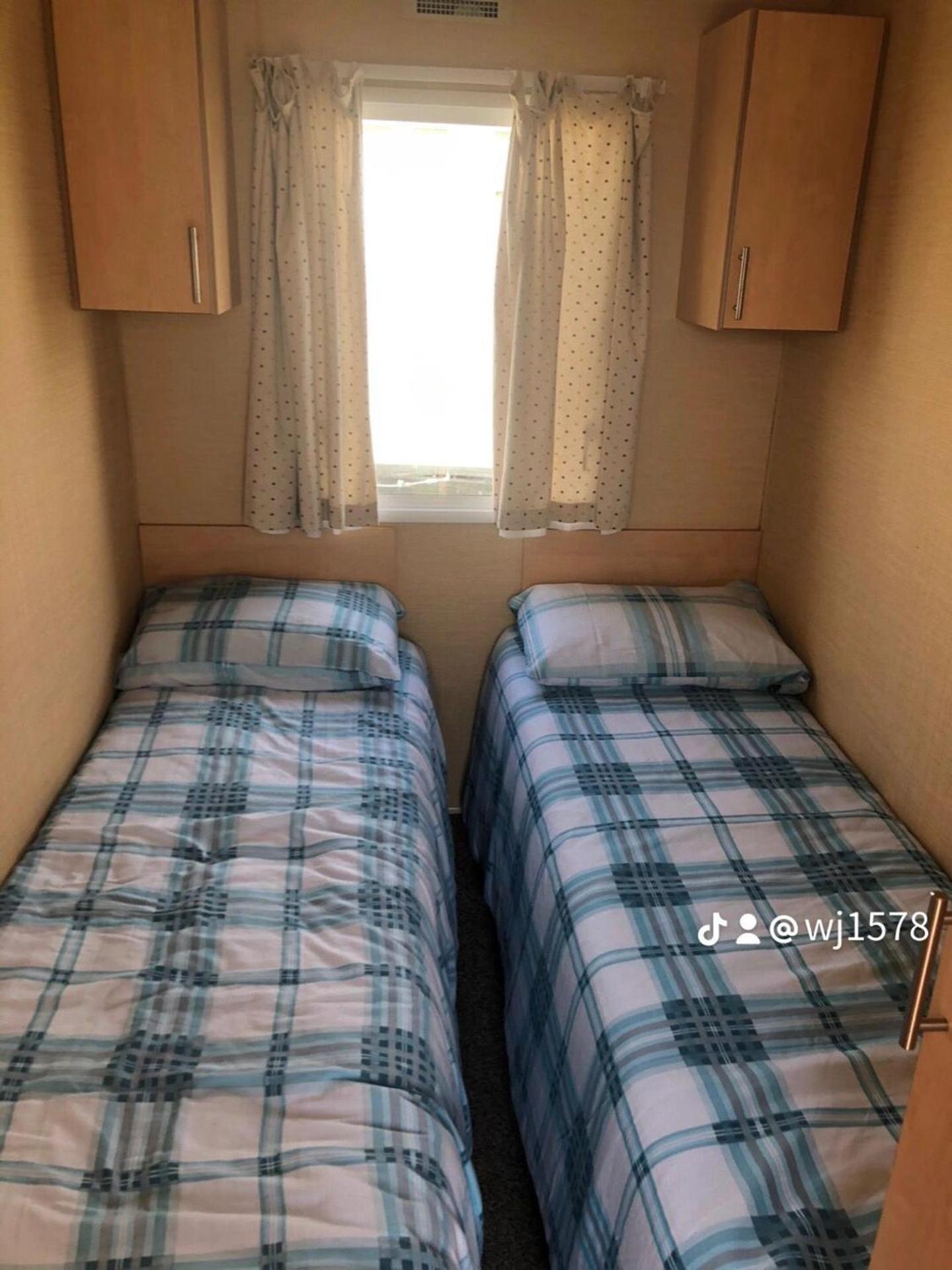 Adorable 2 Bedroom Caravan In Clacton-On-Sea Exterior foto